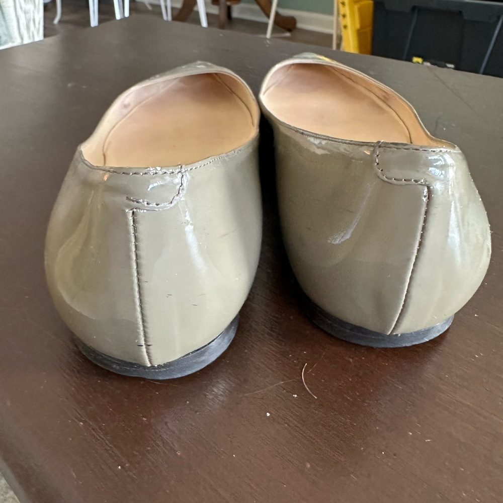 **** Jimmy Choo Size 39 Patent Leather Flats - Picture 5 of 11